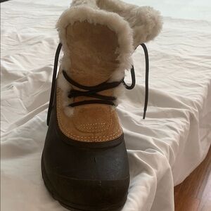 Sorel Women's Winter Boots - Black and Tan